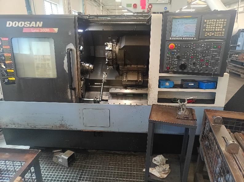 DOOSAN-LYNX300M-CNC-Lathe
